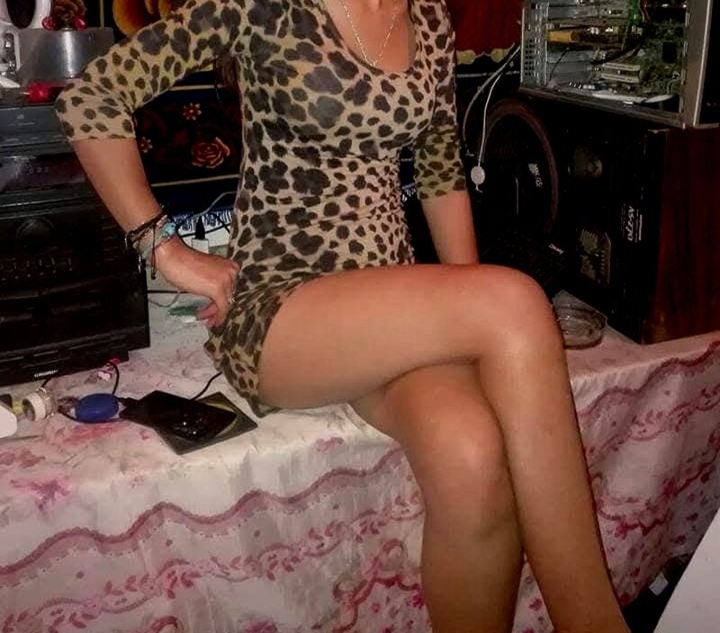 Servicii totale, suntem 2 fete,